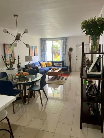 1701 NE 115th st 1A, Miami, FL 33181