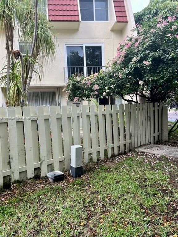 1701 NE 115th st 1A, Miami, FL 33181