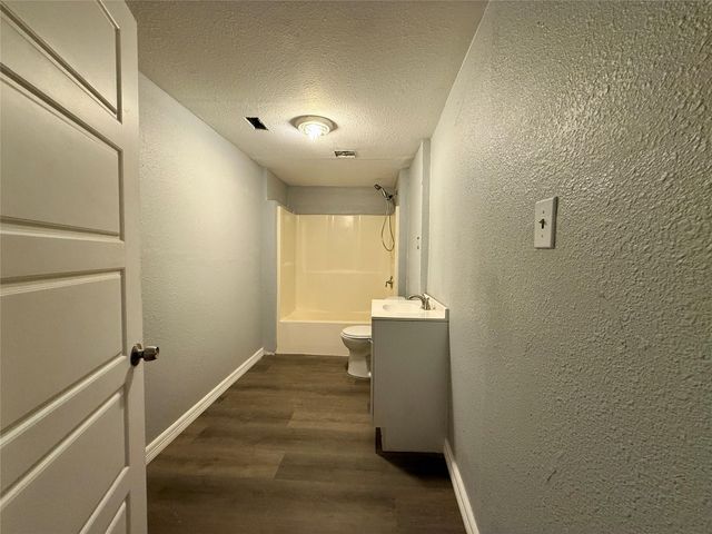 126 Holly Ridge, Onalaska, TX 77360