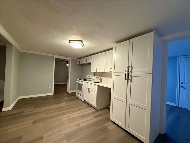 126 Holly Ridge, Onalaska, TX 77360