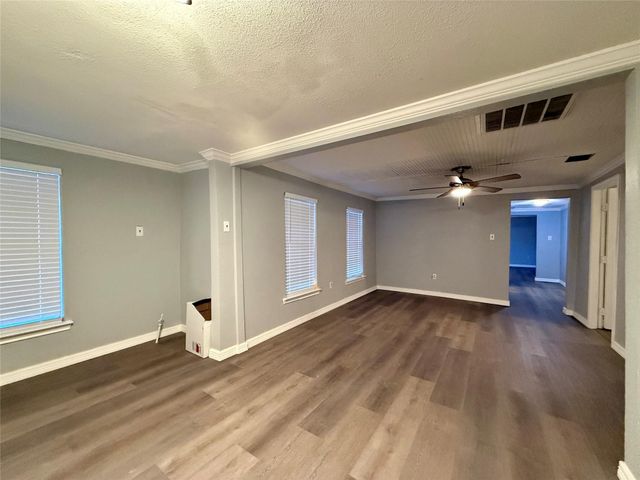 126 Holly Ridge, Onalaska, TX 77360