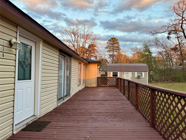 126 Holly Ridge, Onalaska, TX 77360