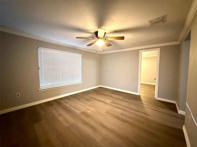 126 Holly Ridge, Onalaska, TX 77360