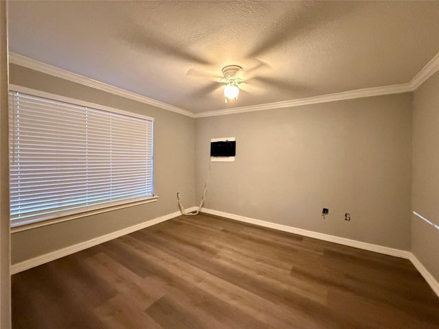 126 Holly Ridge, Onalaska, TX 77360