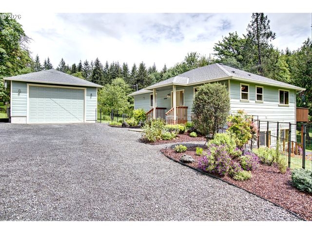 60300 RAYS Way, St Helens, OR 97051
