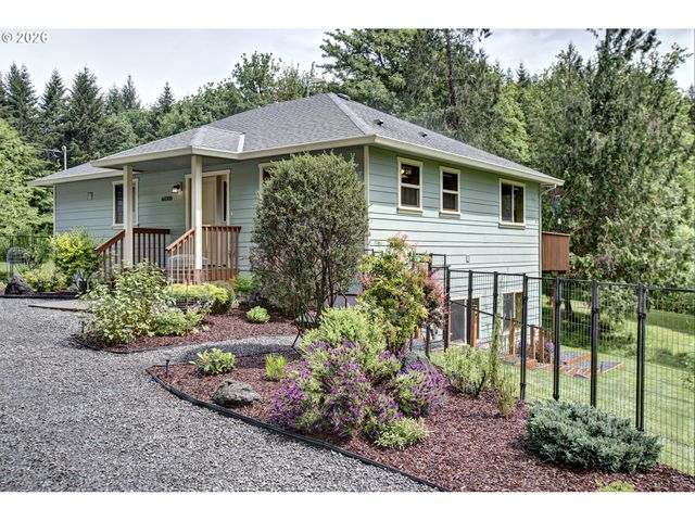 60300 RAYS Way, St Helens, OR 97051