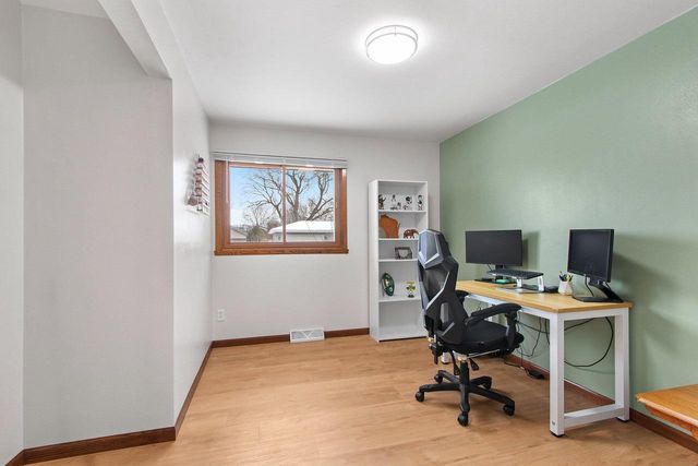 2519 S ERIC DRIVE, Appleton, WI 54915