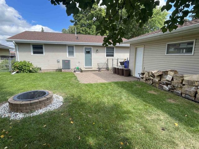 2519 S ERIC DRIVE, Appleton, WI 54915