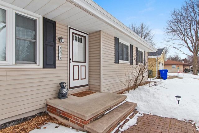 2519 S ERIC DRIVE, Appleton, WI 54915