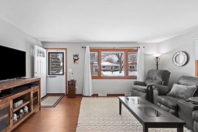 2519 S ERIC DRIVE, Appleton, WI 54915