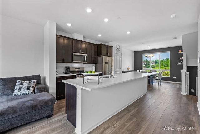 2333 Alumni Drive, Schaumburg, IL 60173