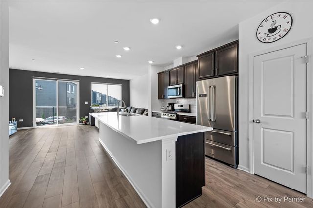 2333 Alumni Drive, Schaumburg, IL 60173