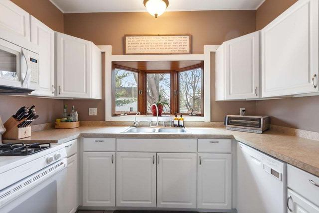 115 Maple Avenue, Walworth, WI 53184