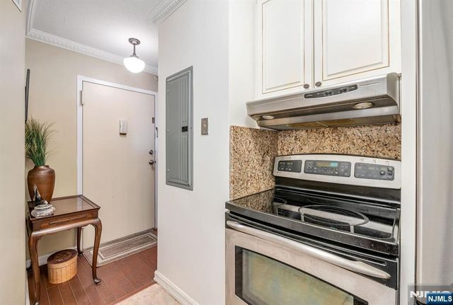 125 Prospect Avenue 16C, Hackensack, NJ 07601