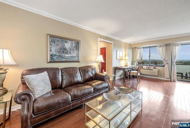 125 Prospect Avenue 16C, Hackensack, NJ 07601