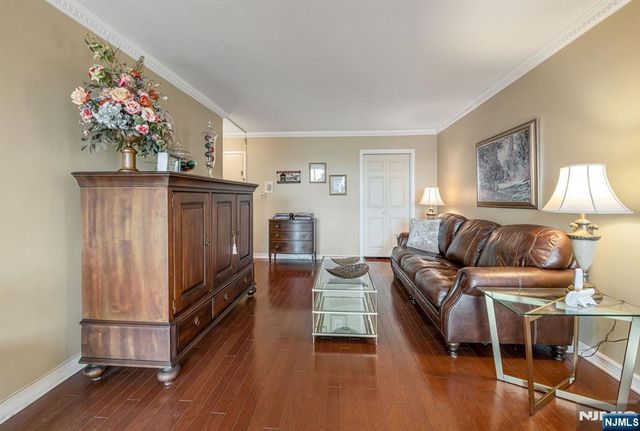 125 Prospect Avenue 16C, Hackensack, NJ 07601