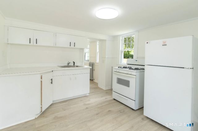 30 Grove Street B, Branford, CT 06405