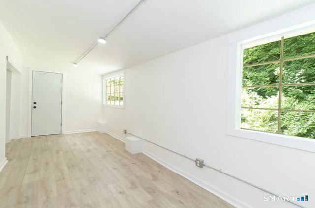 30 Grove Street B, Branford, CT 06405