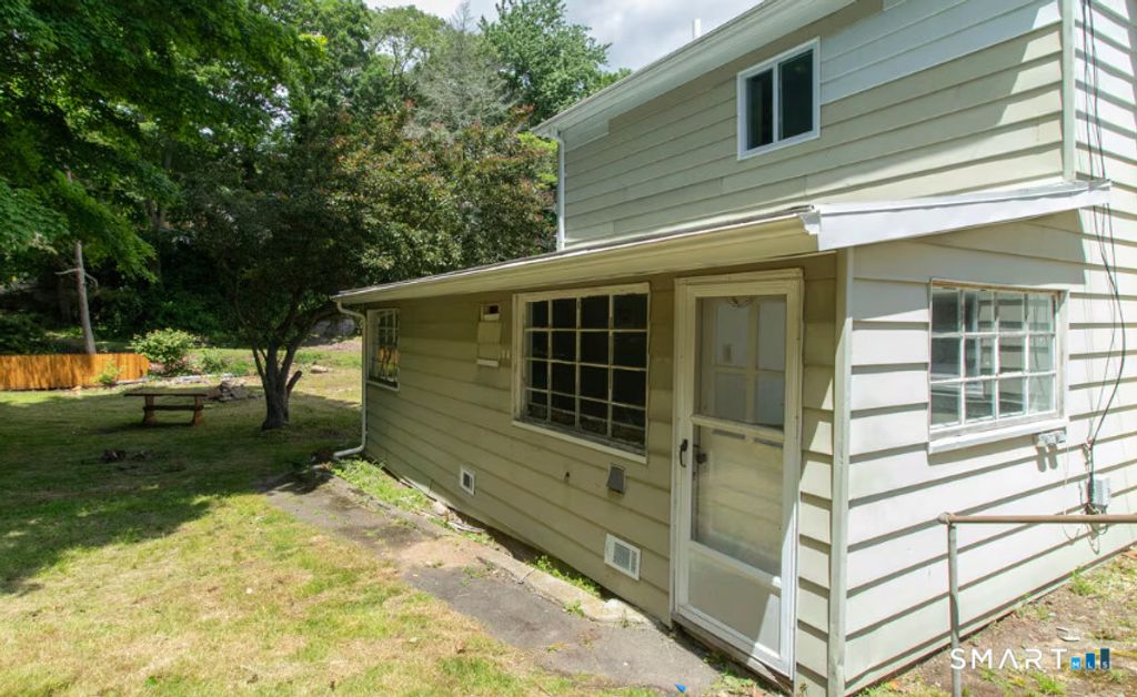 30 Grove Street B, Branford, CT 06405