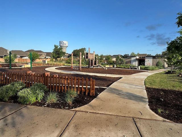 276 Washington DR, Kyle, TX 78640