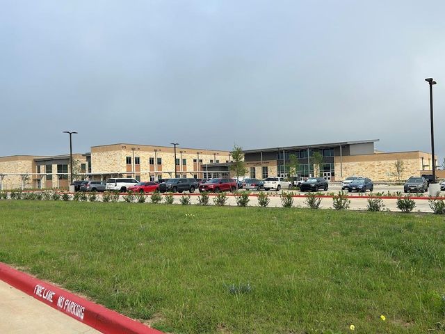 276 Washington DR, Kyle, TX 78640