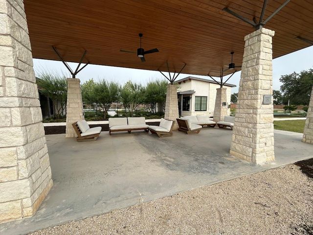 276 Washington DR, Kyle, TX 78640