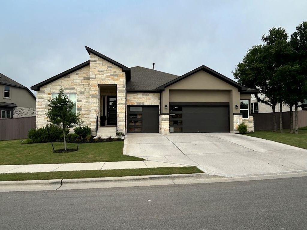 276 Washington DR, Kyle, TX 78640