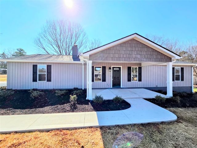 103 Blossom Branch Extension, Piedmont, SC 29673