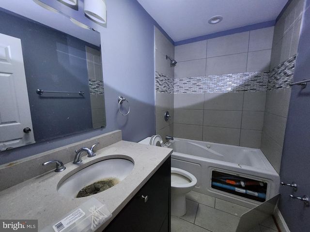 2036 E FAYETTE ST, Baltimore, MD 21231