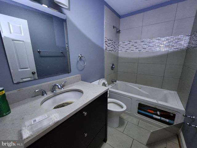2036 E FAYETTE ST, Baltimore, MD 21231