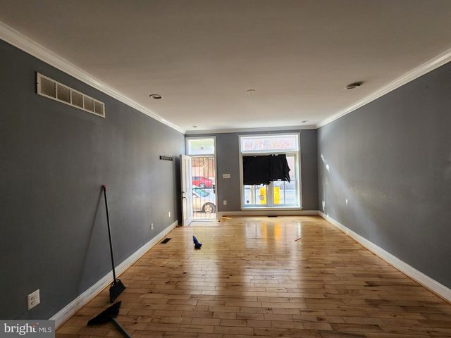 2036 E FAYETTE ST, Baltimore, MD 21231