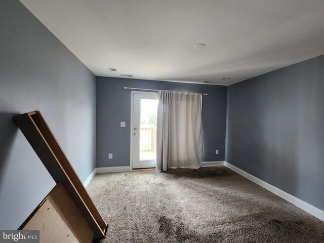 2036 E FAYETTE ST, Baltimore, MD 21231