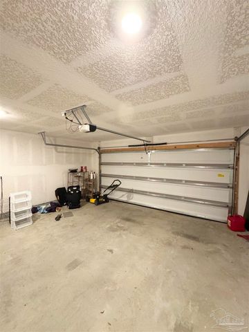 6311 Burrow Ln, Pensacola, FL 32526