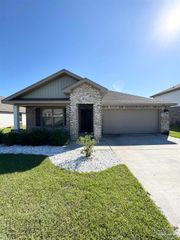 6311 Burrow Ln, Pensacola, FL 32526