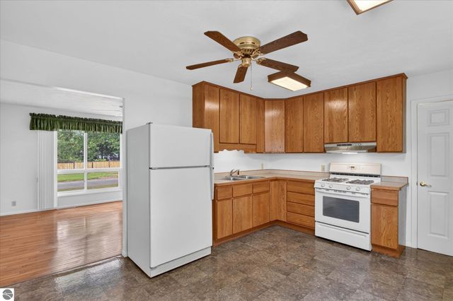 143 W Marshall Street, Alma, MI 48801
