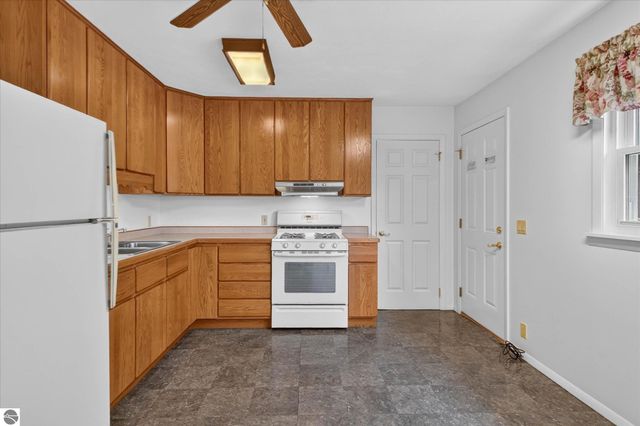 143 W Marshall Street, Alma, MI 48801