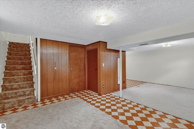 143 W Marshall Street, Alma, MI 48801