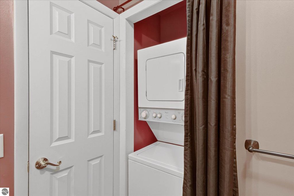 Image 27 of property listing at 143 W Marshall Street, Alma, MI 48801