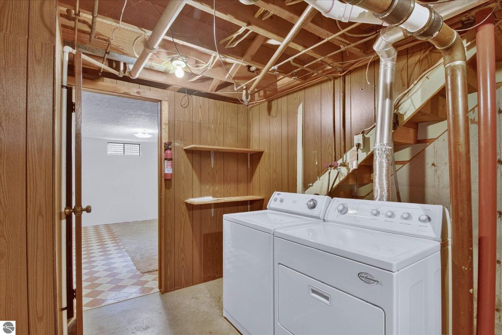 Image 35 of property listing at 143 W Marshall Street, Alma, MI 48801