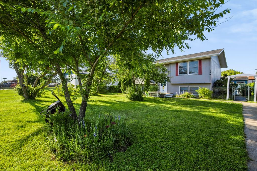 509 E Lewis Street, East Helena, MT 59635 photo 2