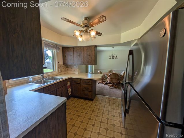 1444 Knollridge Lane, Flint Charter Township, MI 48507
