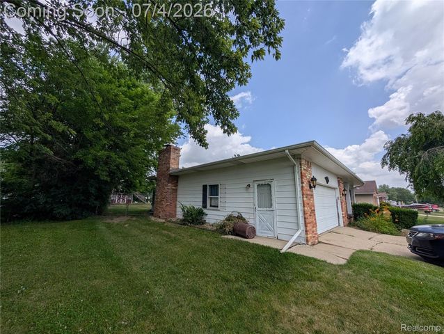 1444 Knollridge Lane, Flint Charter Township, MI 48507