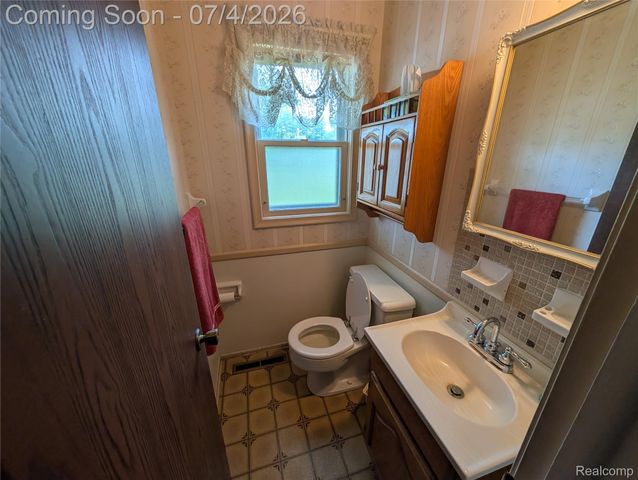 1444 Knollridge Lane, Flint Charter Township, MI 48507