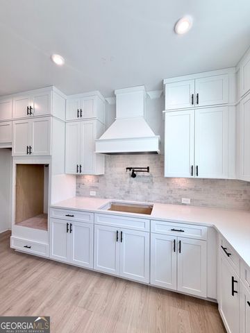 111 Bridgecrest Road, Roswell, GA 30075