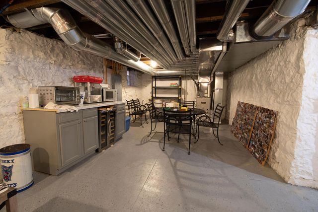 138 Wilson Avenue, Columbus, OH 43205