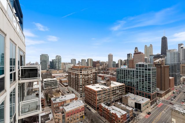 757 N Orleans Street 2106, Chicago, IL 60654