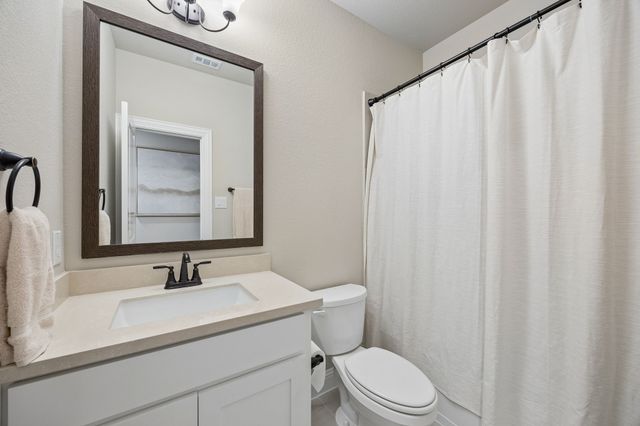 511 Grand Oak Drive, Fate, TX 75189
