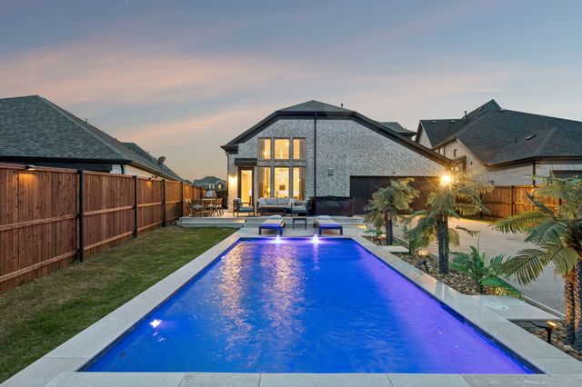 511 Grand Oak Drive, Fate, TX 75189