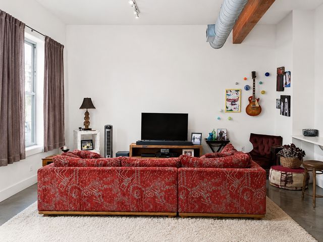 2502 Live Oak Street 322, Dallas, TX 75204