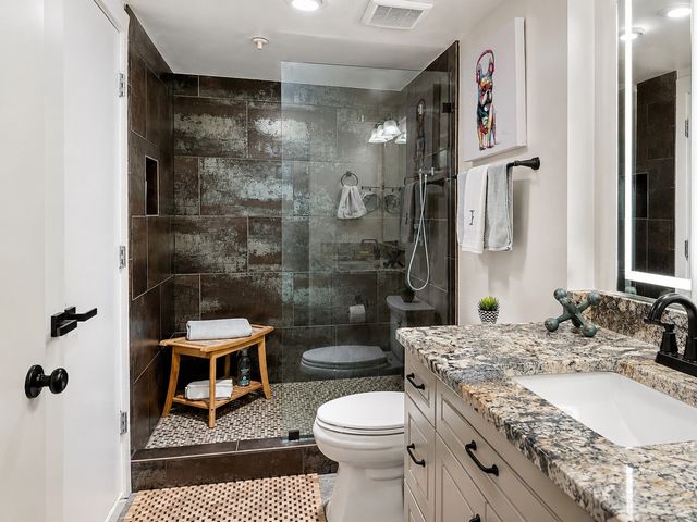 2502 Live Oak Street 322, Dallas, TX 75204